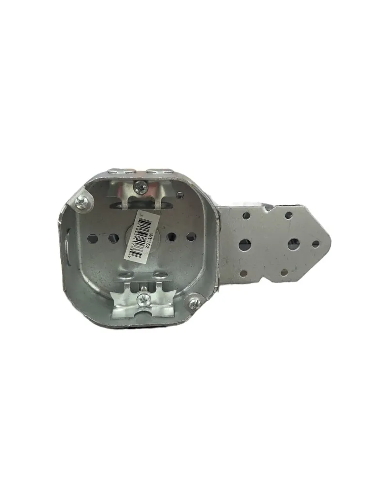 4" ROUND BOX W/ FRONT WETWALL BRACKET, WY152